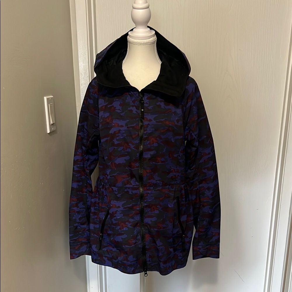 lululemon athletica Women's Blue & Black Camo Utility Jacket